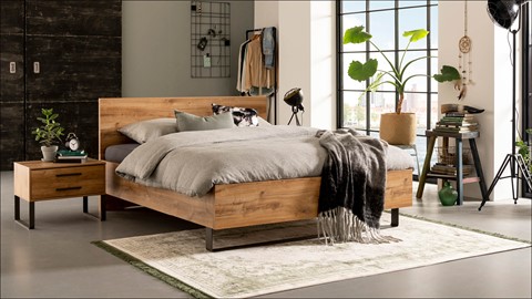 Board houten bed