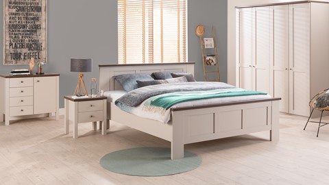 Bed Chateau, champagne/noten