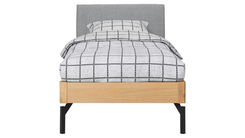 Bed Sky eiken met hoofdbord stof en poot metaal, honing stof basalt