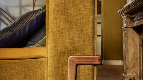Bed Element Vivid vlak met gestoffeerd matras, curry