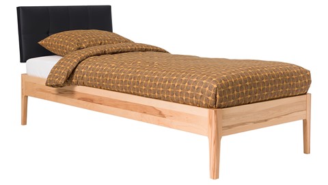 Bed Sky beuken met hoofdbord gecapitonneerd en poot hout, beuk lederlook zwart