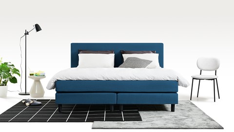 Boxspring Cisano vlak met gestoffeerd matras, blauw