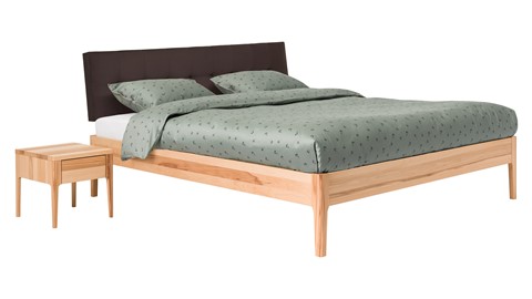 Bed Sky beuken met hoofdbord gecapitonneerd en poot hout, beuk lederlook grijs