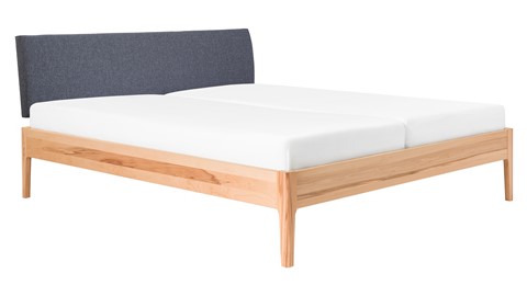 Bed Sky beuken met hoofdbord stof en poot hout, beuken stof grijs