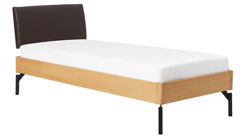 Bed Sky eiken met hoofdbord stof en poot metaal, honing lederlook grijs