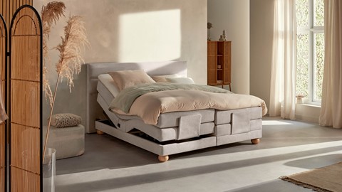 Boxspring Solid Lina verstelbaar met gestoffeerd matras, naturel