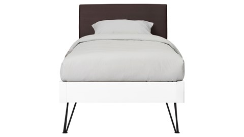 Bed Sky beuken met hoofdbord stof en poot driehoek, wit lederlook grijs
