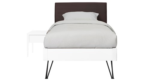 Bed Sky beuken met hoofdbord stof en poot driehoek, wit lederlook grijs