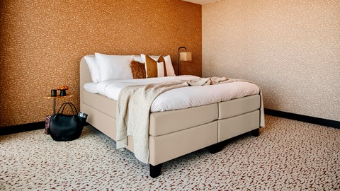 Hotelboxspring Essential met topper Comfort, ecru