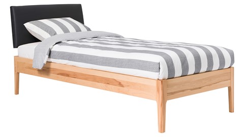 Bed Sky beuken met hoofdbord stof en poot hout, beuken lederlook zwart