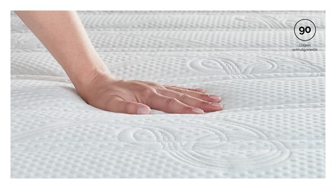 mt_beter-bed-select_platinum-pocket-foam_detail_hand