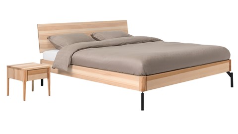 Bed Sky beuken met hoofdbord hout en poot metaal, beuken