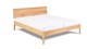 Bed Sky eiken met hoofdbord hout en poot hout, eiken honing