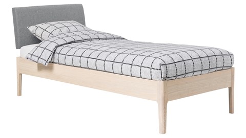 Bed Sky eiken met hoofdbord stof en poot hout, eiken stof basalt