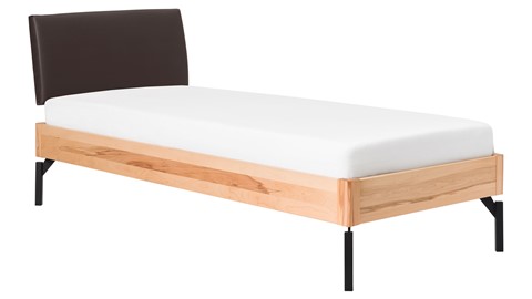 Bed Sky beuken met hoofdbord stof en poot metaal, beuken lederlook grijs