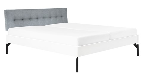 Bed Sky beuken met hoofdbord gecapitonneerd en poot metaal, wit stof basalt