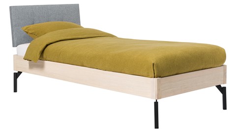 Bed Sky eiken met hoofdbord gecapitonneerd en poot metaal, eiken stof basalt