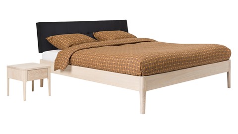 Bed Sky eiken met hoofdbord gecapitonneerd en poot hout, eiken lederlook zwart