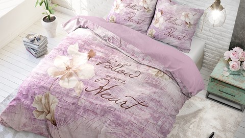 dbo_royal_textile_blossom_purple_two_sfeer_topshot