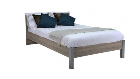 Bed Douwe, eiken