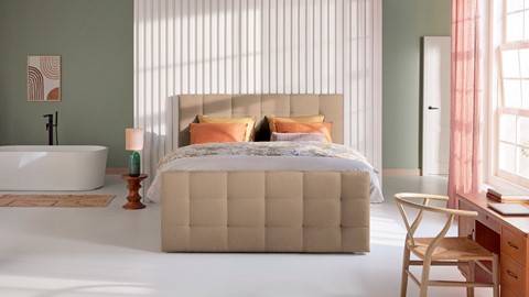 Boxspring Unik Varje vlak met Vildar Royal matras, caramel