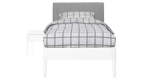 Bed Sky beuken met hoofdbord stof en poot hout, wit stof basalt