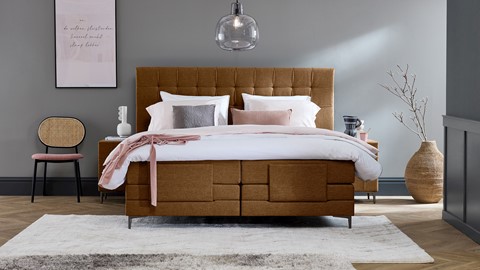 Boxspring Jade verstelbaar met gestoffeerd matras, cognac