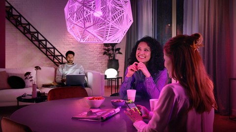 Verlichting Philips Hue White and Color Ambiance Starterkit E27 (3 lampen, 2 dimmers + bridge)