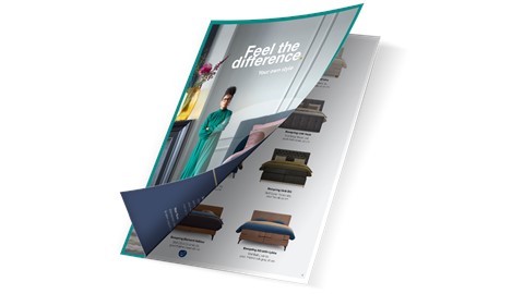 een tijdschrift met een pagina waar een vrouw in zit