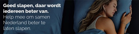 Een vrouw die in bed ligt