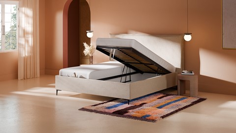 een bed met een bedframe