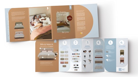 een brochure van een bed en een paar vrouwen